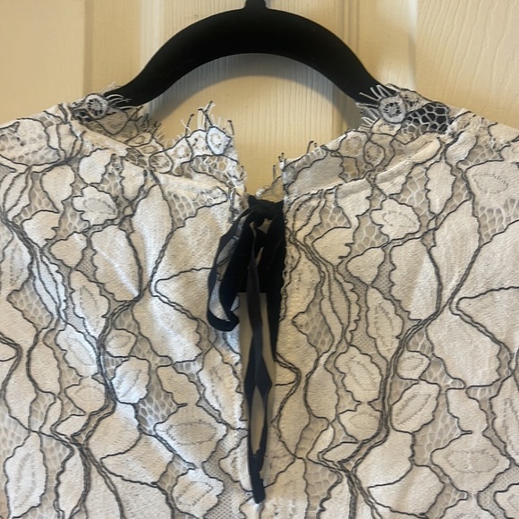 Beautiful Lace Dress - Picture 7 of 10